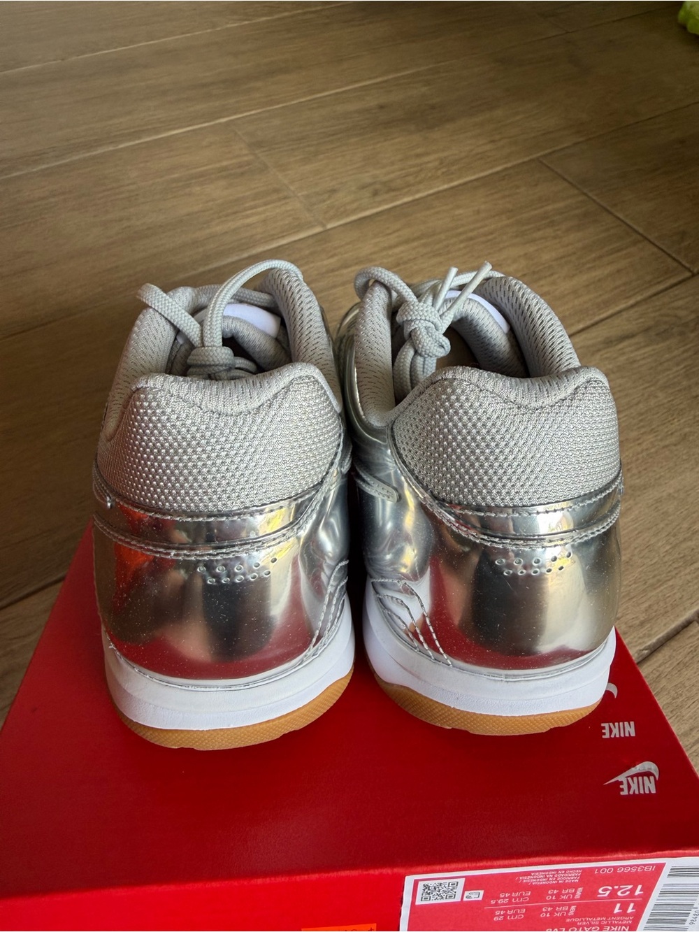Nike Gato LV8 ( box without lid ) - Picture 9 of 10
